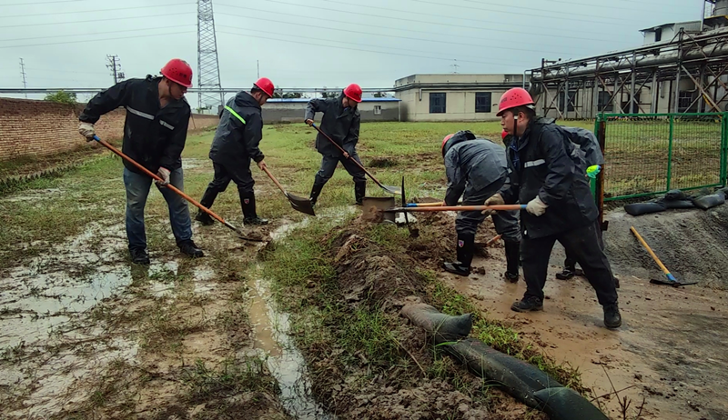 新型能源公司舉行暴雨極端天氣應(yīng)急處置實(shí)戰(zhàn)演練-配圖3.png